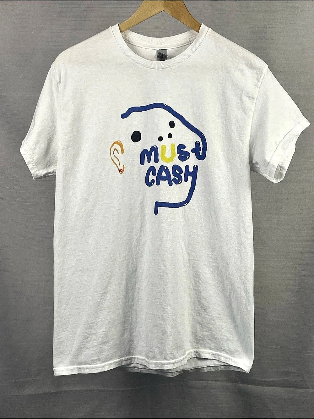 Streetwear Doodle Graphic Tee – "MUST CASH" White T-Shirt Medium